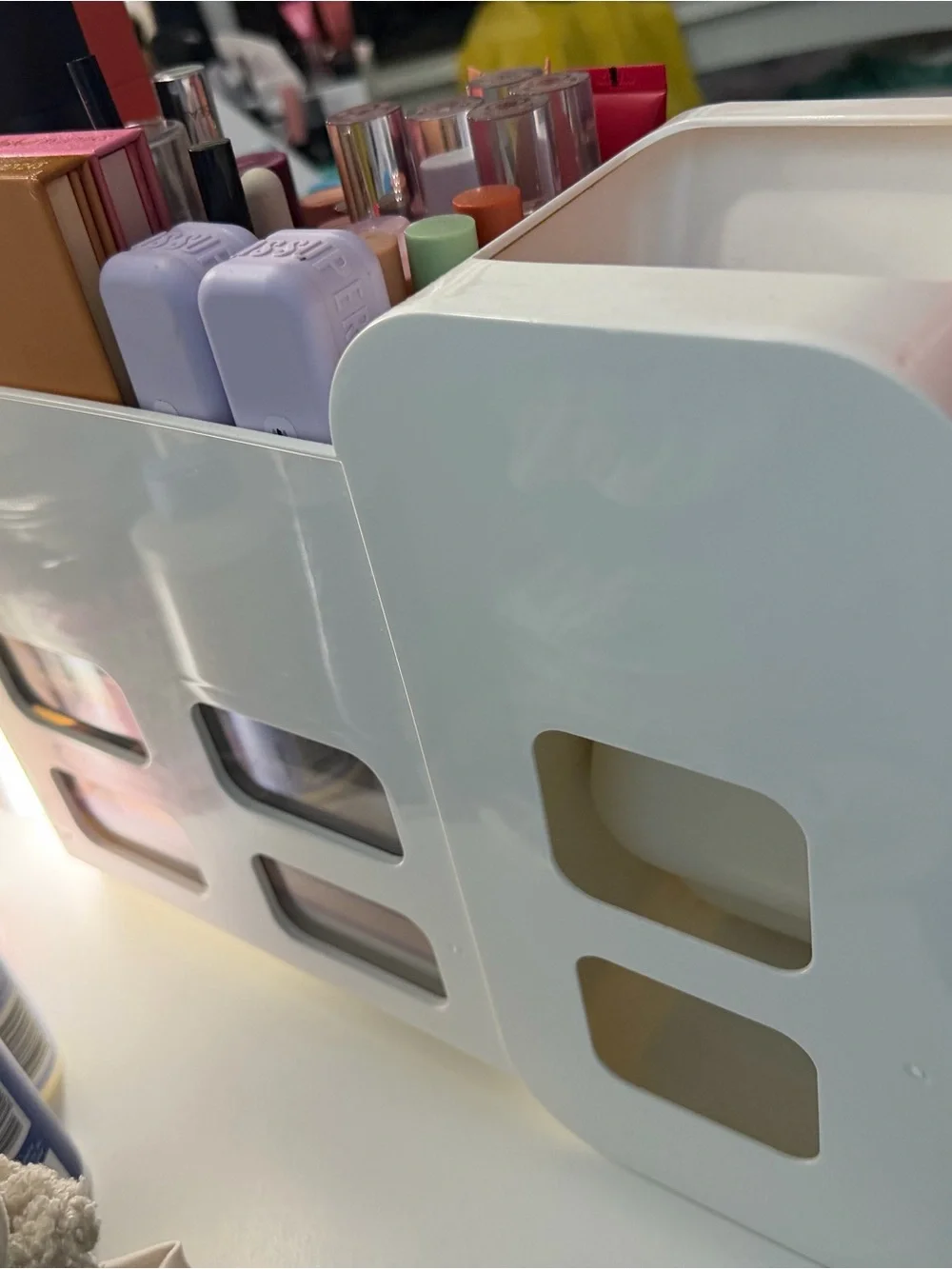 White Multi-Compartment Makeup Organizer - Compact Cosmetic Storage
